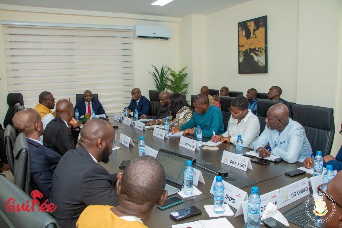 𝐂𝐨𝐧𝐬𝐞𝐢𝐥 𝐝𝐞 𝐂𝐚𝐛𝐢𝐧𝐞𝐭 de ce lundi 20 novembre 2023