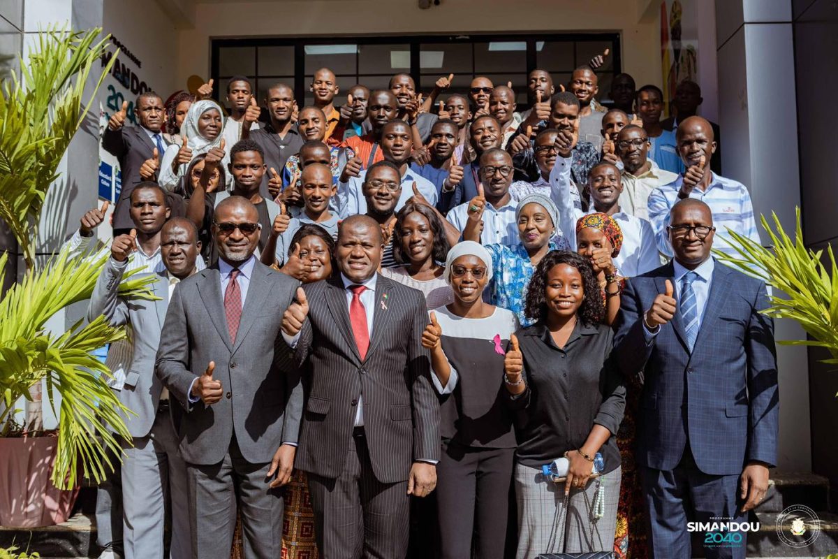 Formation en Statistique : le Ministre Ismaël NABE exhorte les lauréats admis aux écoles africaines de Statistique à revenir bâtir la Guinée de demain