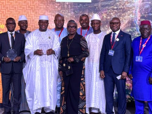 AFRICA ROAD BUILDERS 2026 : LE PRÉSIDENT MAMADI DOUMBOUYA DISTINGUÉ POUR SA VISION SIMANDOU 2040